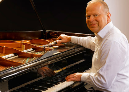Klavierbaumeister Reinhold Pöhlmann