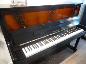 Feurich Klavier Modell 120