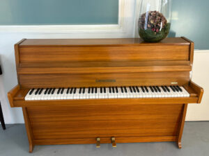 Grotrian Steinweg Klavier Mod.ell 100 1