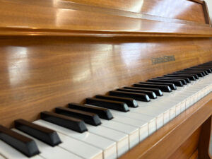 Grotrian Steinweg Klavier Mod.ell 100 2